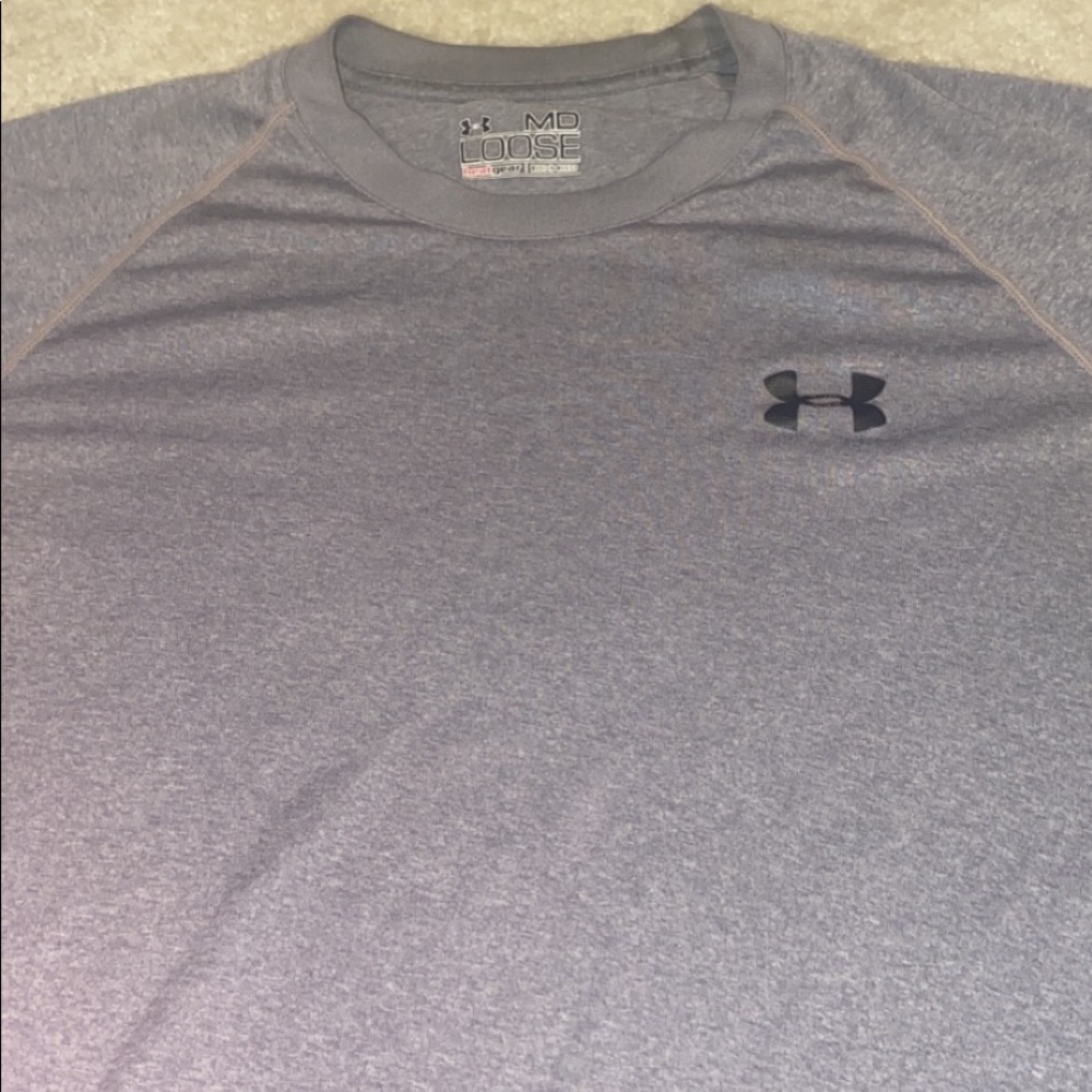 🦋 Under Armour shirt!